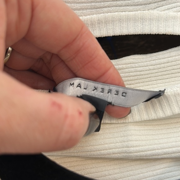 Derek Lam Women's Long-Sleeve Crewneck Pullover Sweater, White, Size Medium - Picture 5 of 5